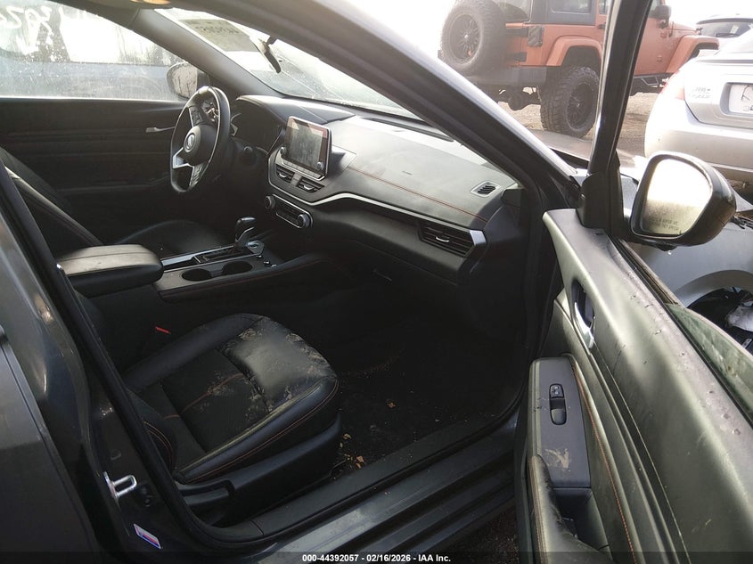 2022 NISSAN ALTIMA auction photo 5