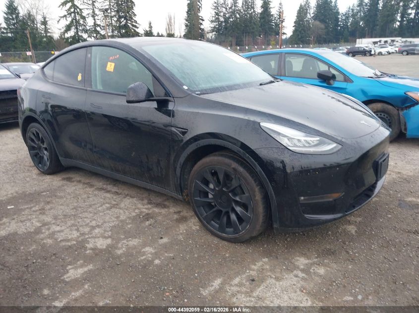 2022 Tesla Model Y Long Range Dual Motor All-Wheel Drive