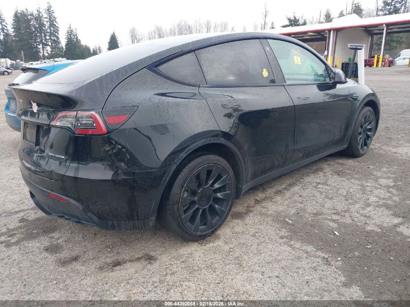 2022 Tesla Model Y Long Range Dual Motor All-Wheel Drive