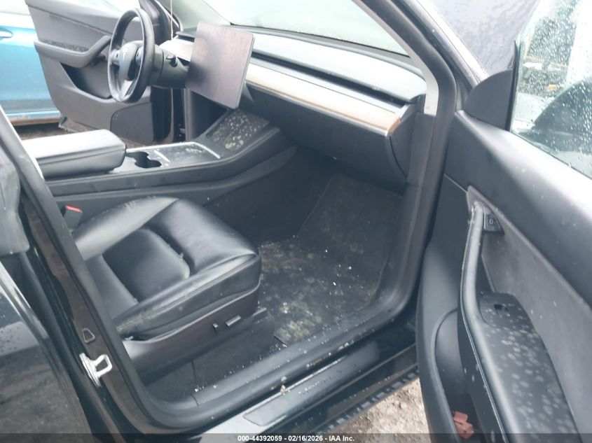 2022 Tesla Model Y Long Range Dual Motor All-Wheel Drive