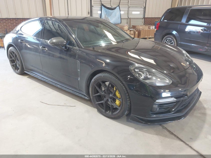 PORSCHE PANAMERA TURBO