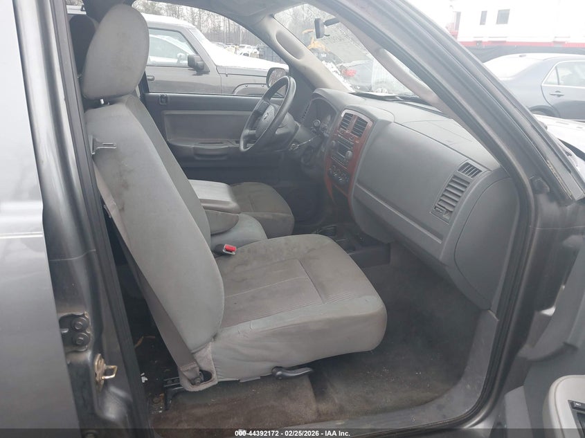 2005 Dodge Dakota Slt