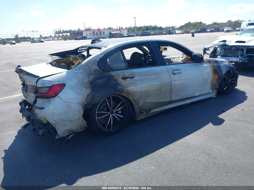 Vin: wba5r1c57kaj99745, lot: 44888873, bmw 330i 20194