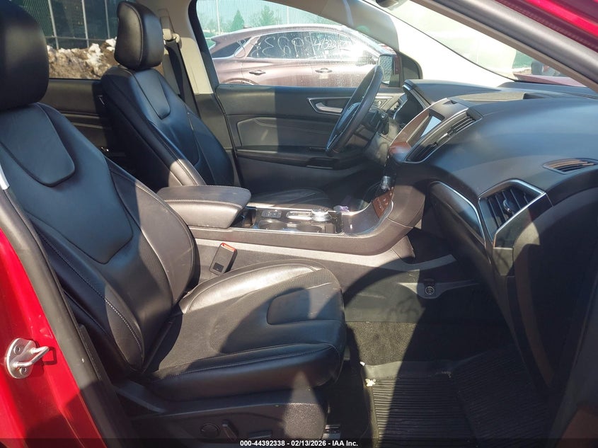 2020 Ford Edge Titanium