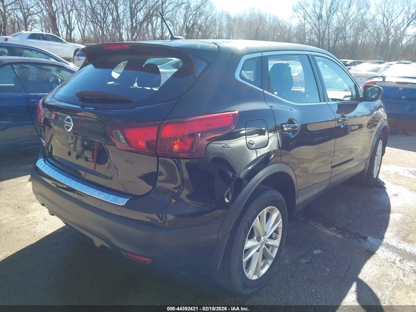 2018 Nissan Rogue Sport S