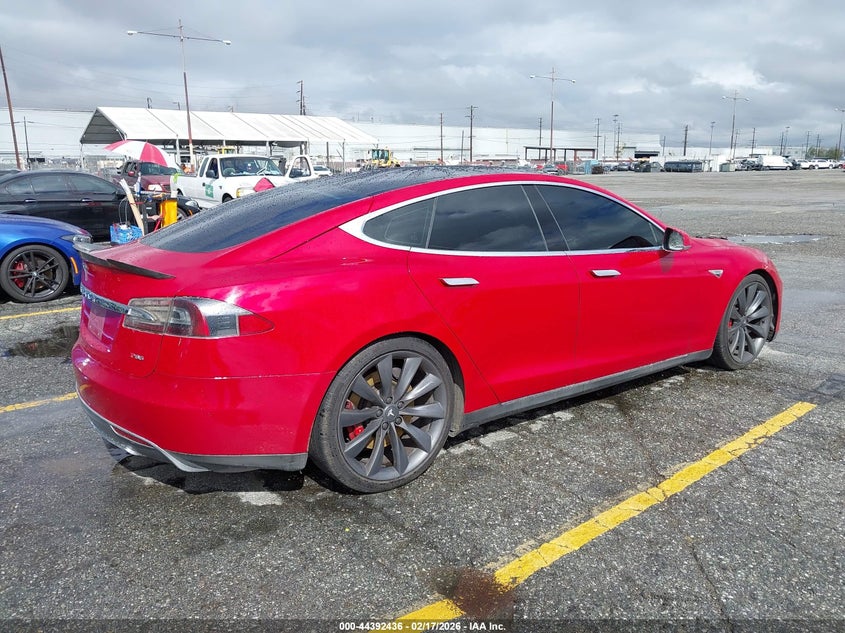 2013 Tesla Model S Performance