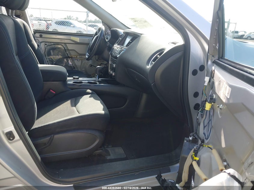 2017 Nissan Pathfinder Platinum/S/Sl/Sv