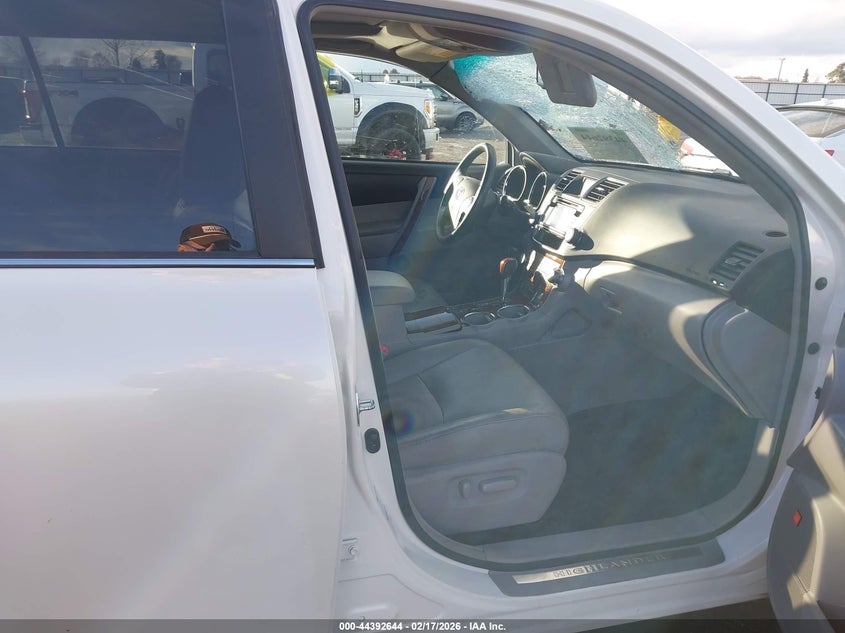 2013 Toyota Highlander Limited V6