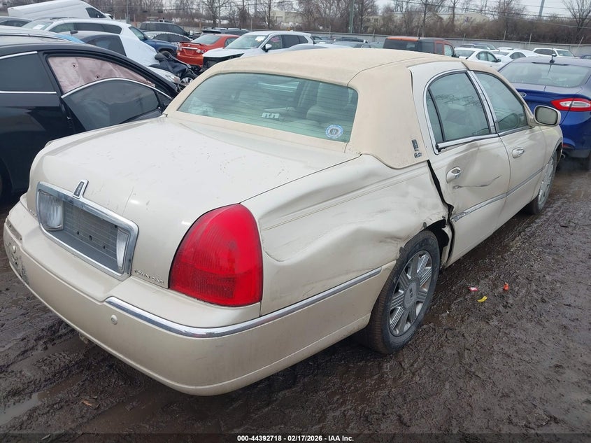 2003 Lincoln Town Car Cartier