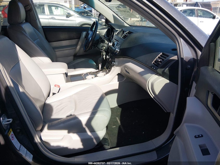 2011 Toyota Highlander Se V6