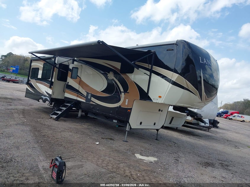 5SFBG4125KE384114 HEARTLAND 40FT LANDMARK Photo 1