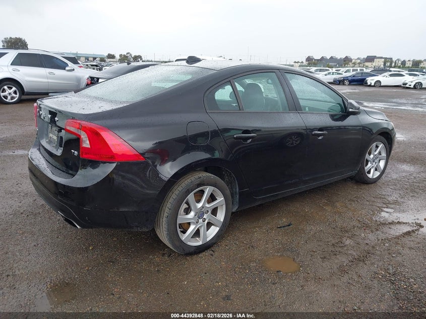 2014 Volvo S60 T5/T5 Platinum/T5 Premier/T5 Premier Plus