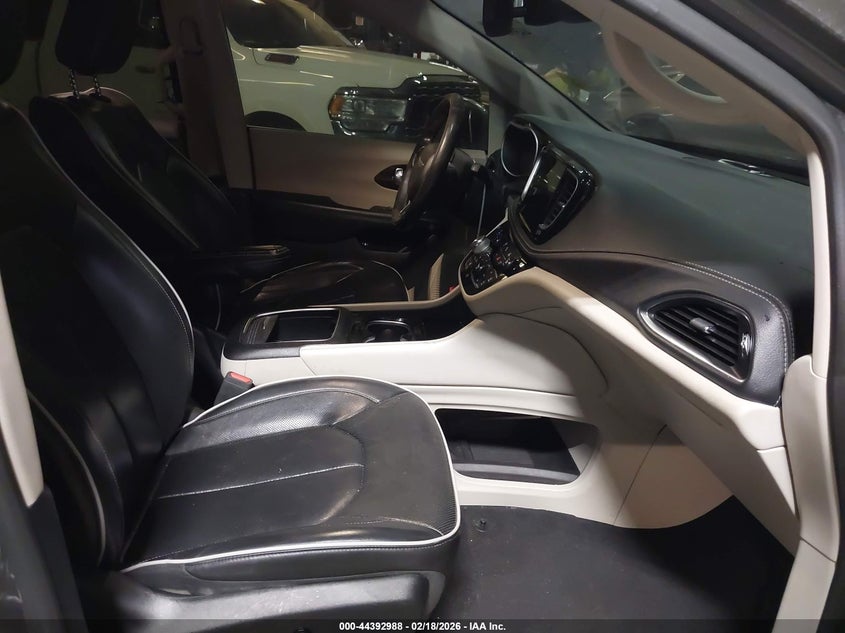 2022 Chrysler Pacifica Hybrid Limited