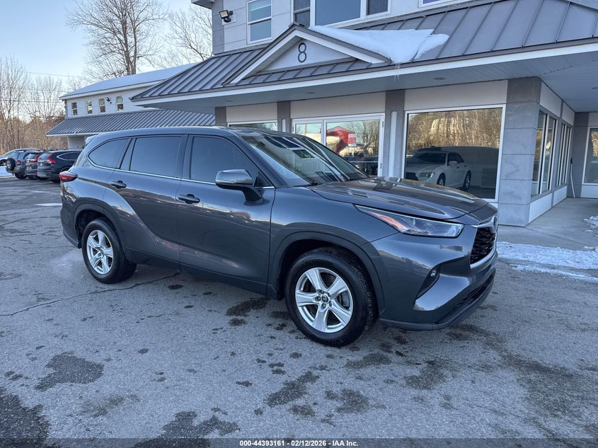 2022 Toyota Highlander L