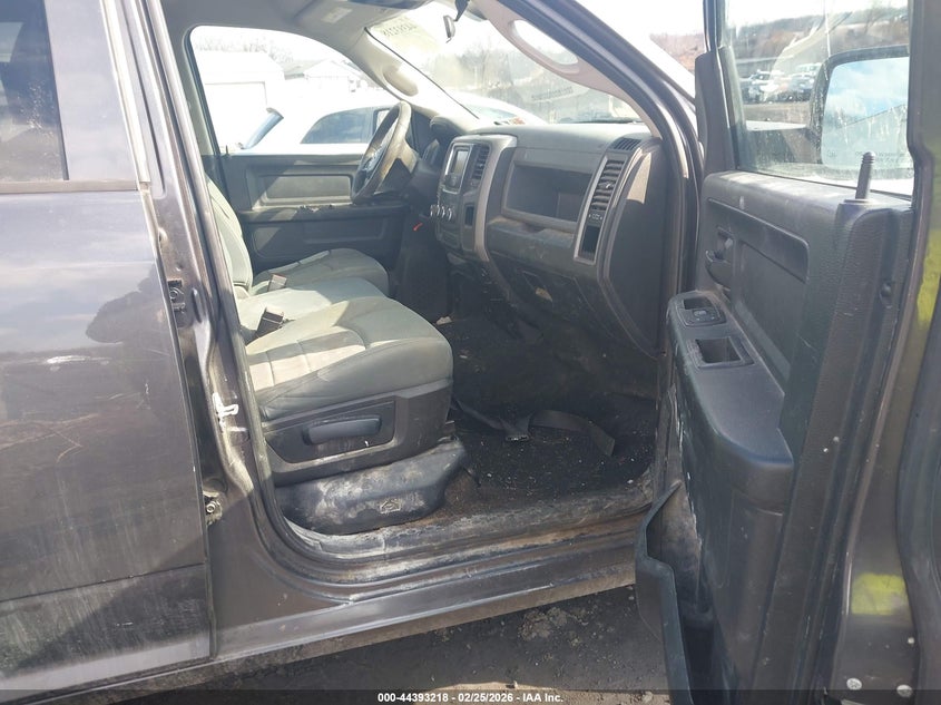 2017 Ram 1500 Express 4X4 6'4 Box