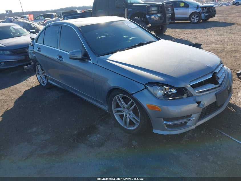 2012 Mercedes-Benz C 300 Luxury 4Matic/Sport 4Matic