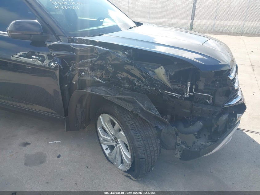 2023 Volkswagen Atlas 2.0T Se W/Technology VIN: 1V2JP2CA4PC545433 Lot: 44393410