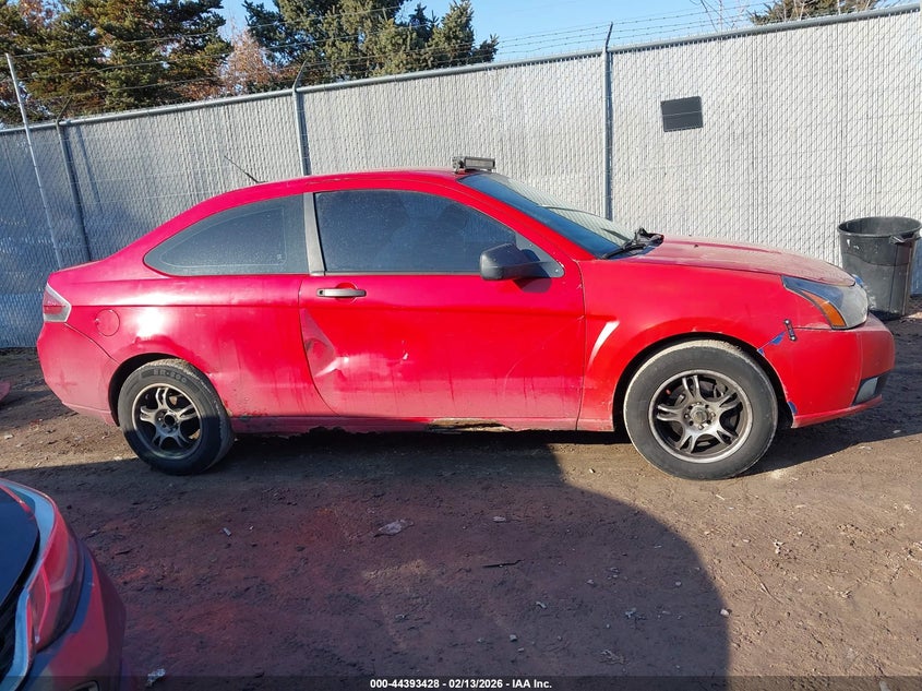 2008 Ford Focus S VIN: 1FAHP32N18W210663 Lot: 44393428