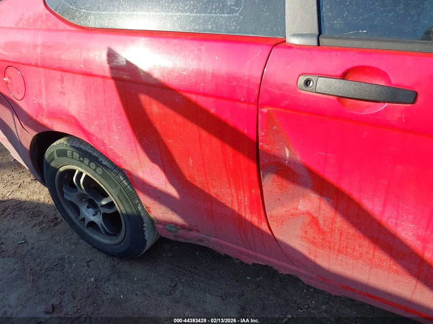 2008 Ford Focus S VIN: 1FAHP32N18W210663 Lot: 44393428