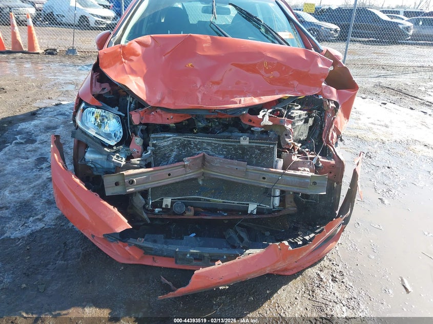 VIN 3HGGK5H45JM731066 2018 HONDA FIT LX
