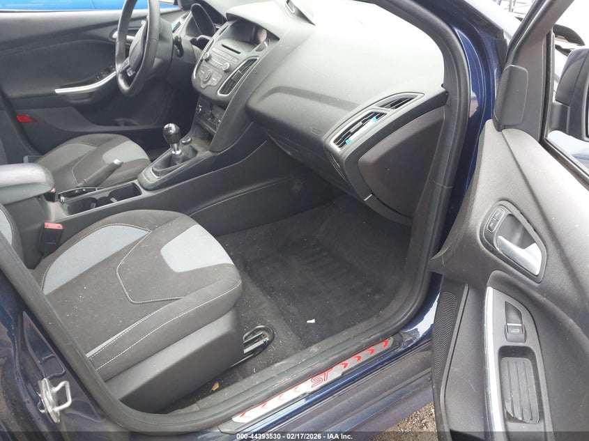 2017 FORD FOCUS ST auction photo 5