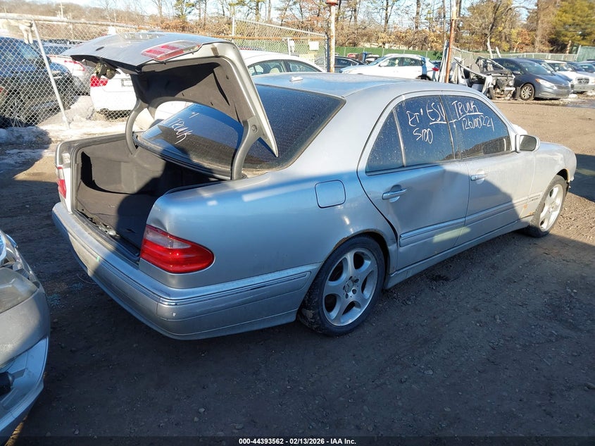 2001 Mercedes-Benz E 320