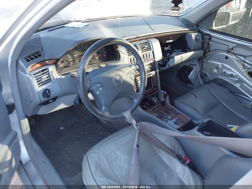 2001 Mercedes-Benz E 320