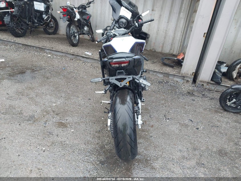 2025 Yamaha Mt09 Sp VIN: JYARN95Y9SA000468 Lot: 44393734