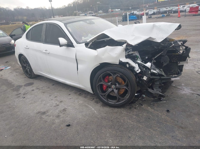 2018 Alfa Romeo Giulia Ti Sport Awd