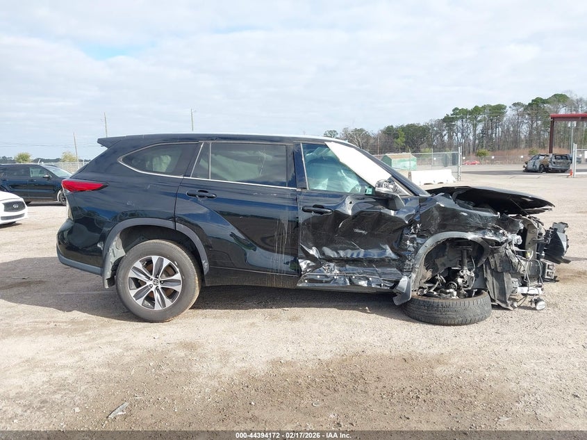 2021 Toyota Highlander Xle VIN: 5TDGZRBH0MS120301 Lot: 44394172