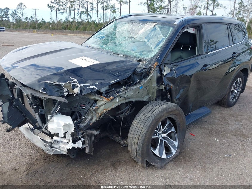 2021 Toyota Highlander Xle VIN: 5TDGZRBH0MS120301 Lot: 44394172