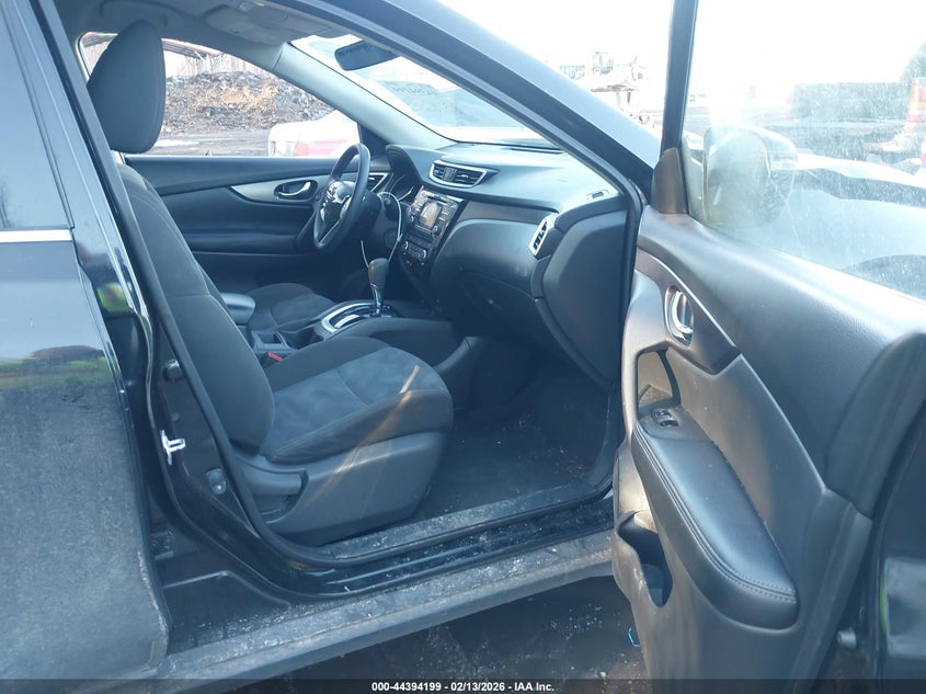 2016 Nissan Rogue Sv