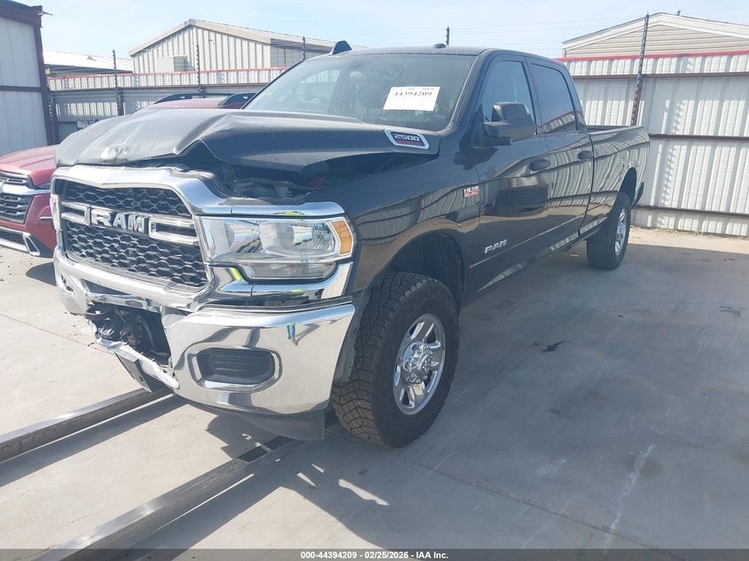 Vin: 3c6ur5hj5ng405198, lot: 44890763, ram 2500 tradesman  4x4 8' box 20222