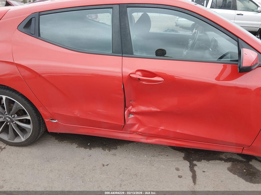 2019 Hyundai Veloster 2.0 Premium VIN: KMHTG6AF3KU005327 Lot: 44394228