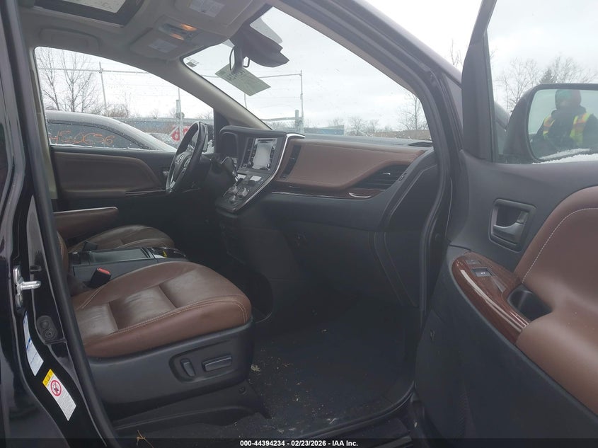 2019 Toyota Sienna Limited Premium 7 Passenger