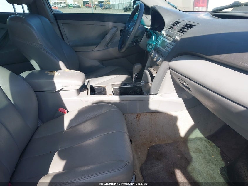 2010 Toyota Camry Le