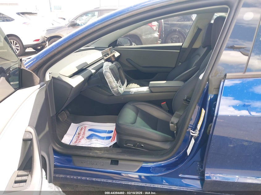 2025 Tesla Model 3 Long Range Rear-Wheel Drive/Standard Rear-Wheel Drive