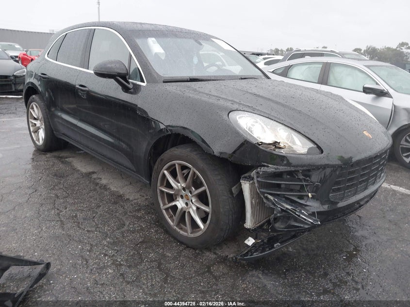2015 PORSCHE MACAN S