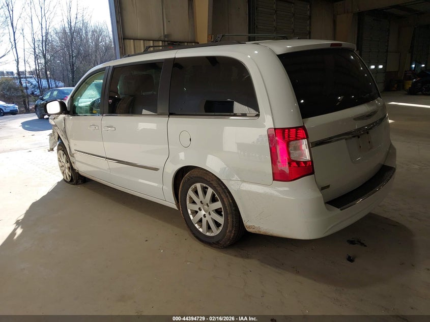 2016 Chrysler Town & Country Touring