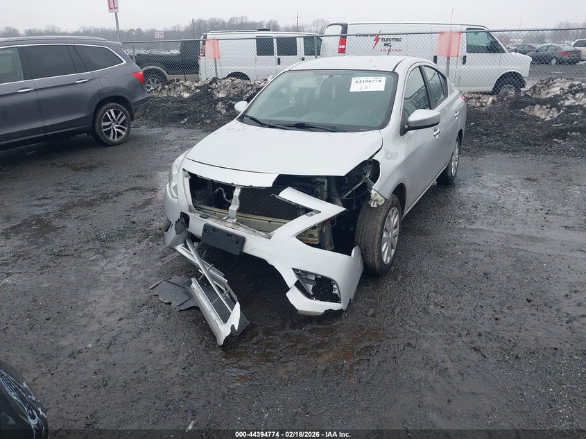 2018 Nissan Versa 1.6 Sv
