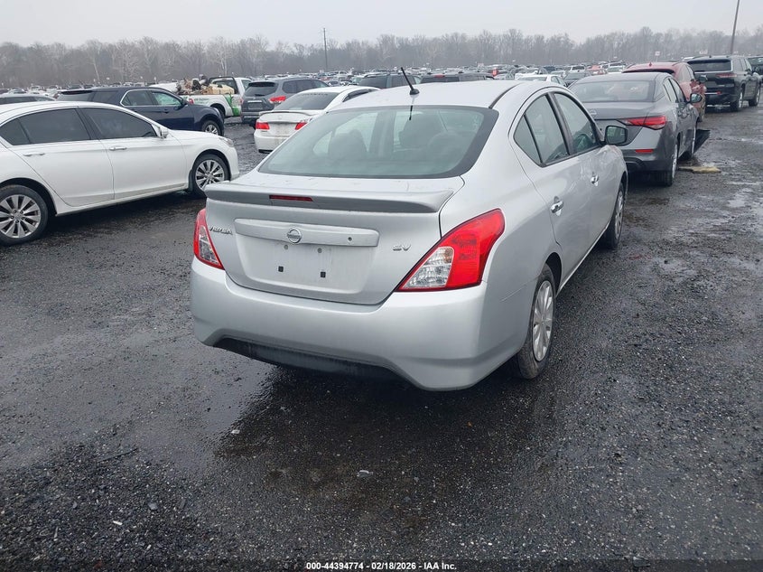 2018 Nissan Versa 1.6 Sv
