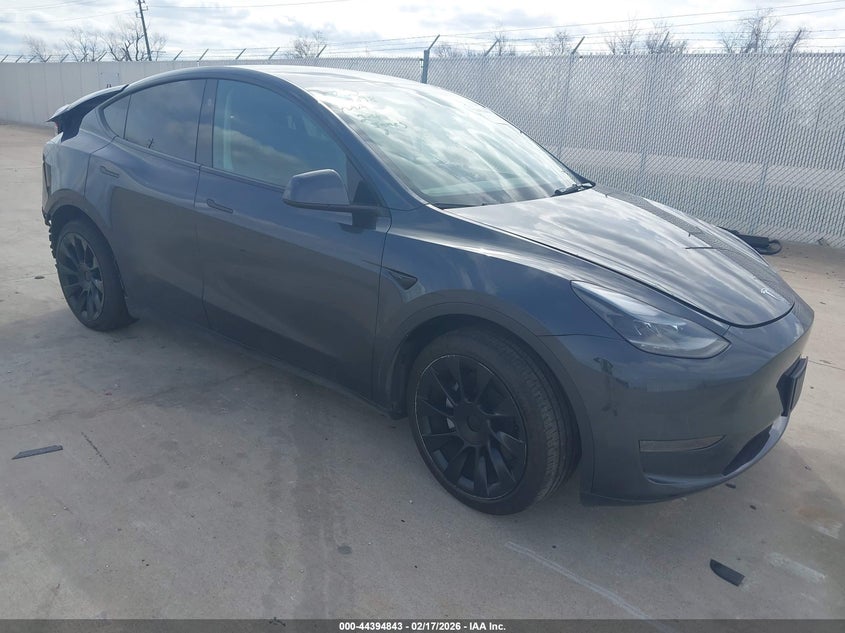 2025 Tesla Model Y Long Range Dual Motor Rear-Wheel Drive