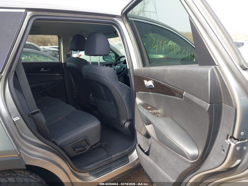 2019 KIA SORENTO auction photo 8