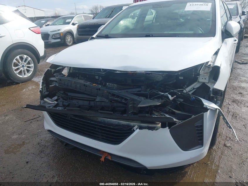 2018 Hyundai Ioniq Hybrid Blue VIN: KMHC65LC8JU076229 Lot: 44394858