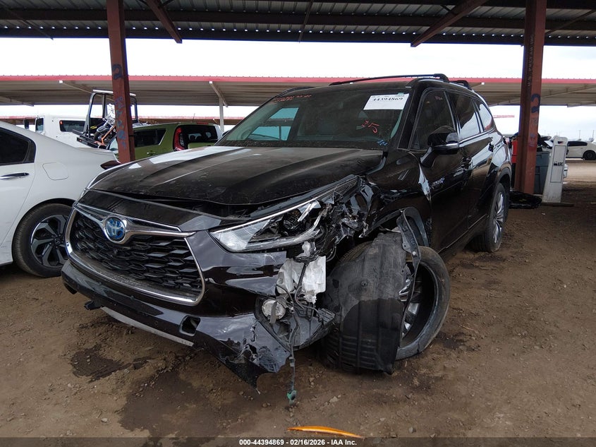 2020 Toyota Highlander Hybrid Platinum