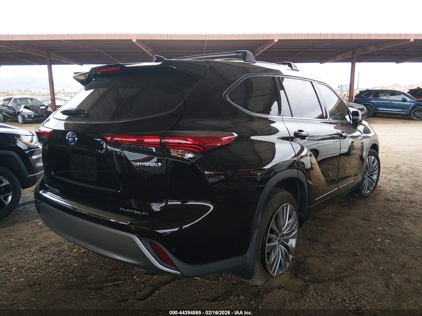 2020 Toyota Highlander Hybrid Platinum