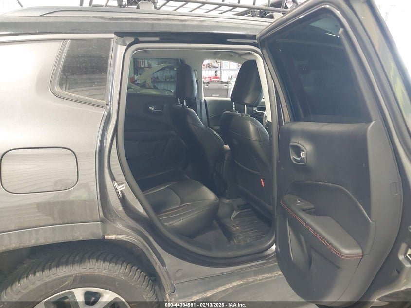 2018 Jeep Compass - widok 8