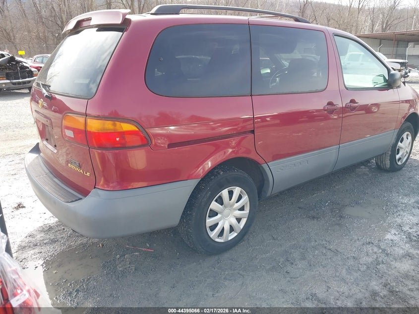 1998 Toyota Sienna Le