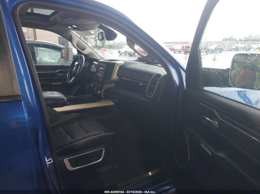 2019 Ram 1500 Laramie 4X4 6'4 Box