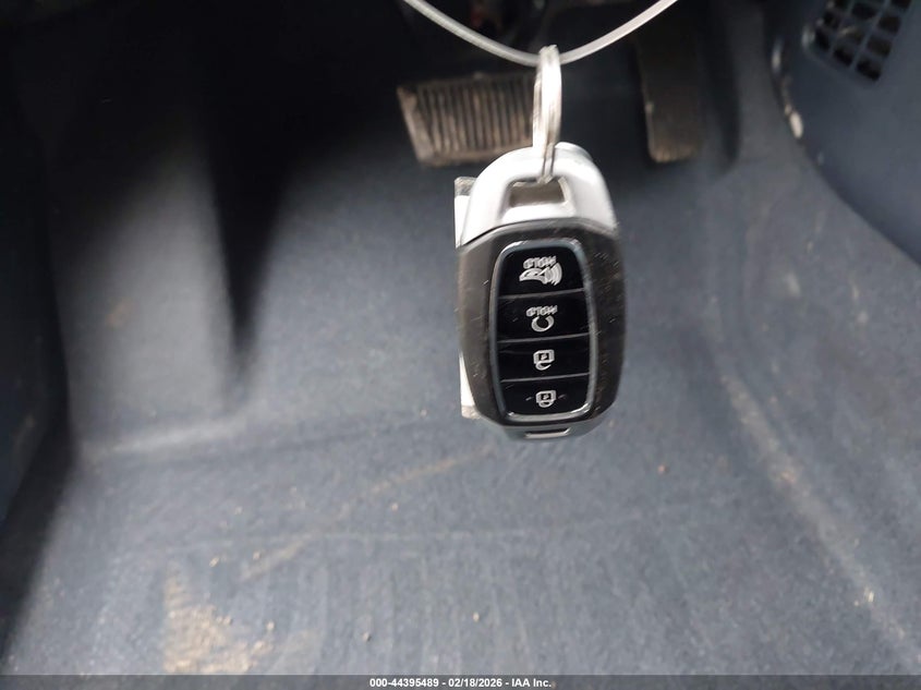 2022 Hyundai Venue Limited VIN: KMHRC8A34NU141431 Lot: 44395489